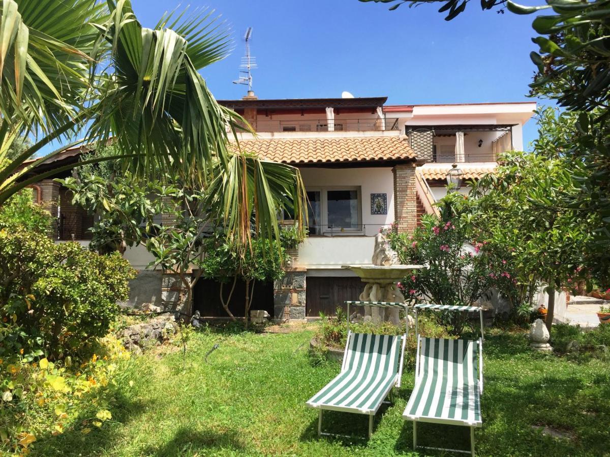 B&B Terre Di Sicilia Giardini Naxos Exterior foto